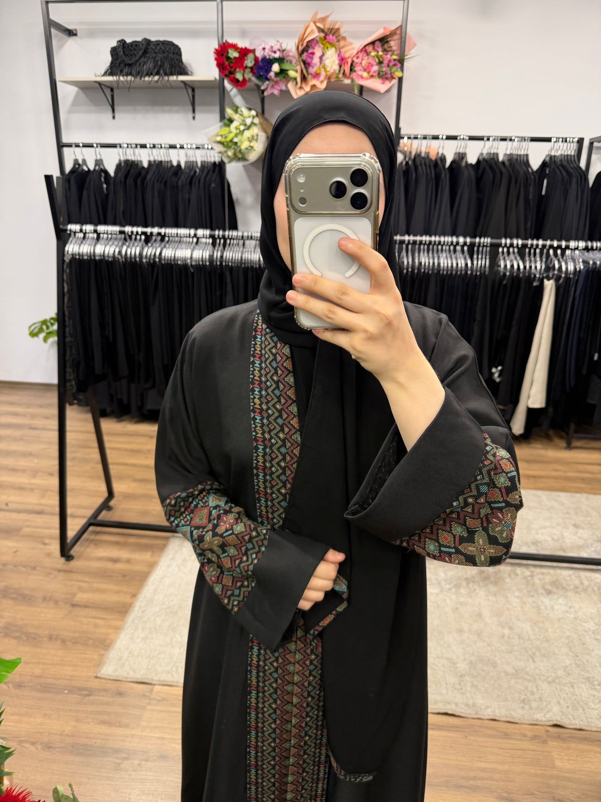 Nawal Abaya